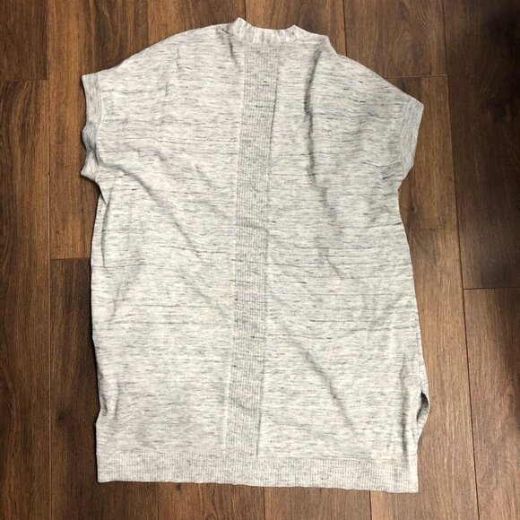 Athleta Cardigan Sleeveless Wrap Pockets Casual Womens Heather Gray Sz Small - Picture 10 of 10